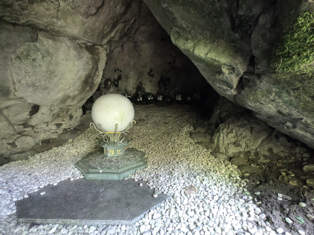 富山往路9（伏姫籠穴（ふせひめろうけつ）の中）201808