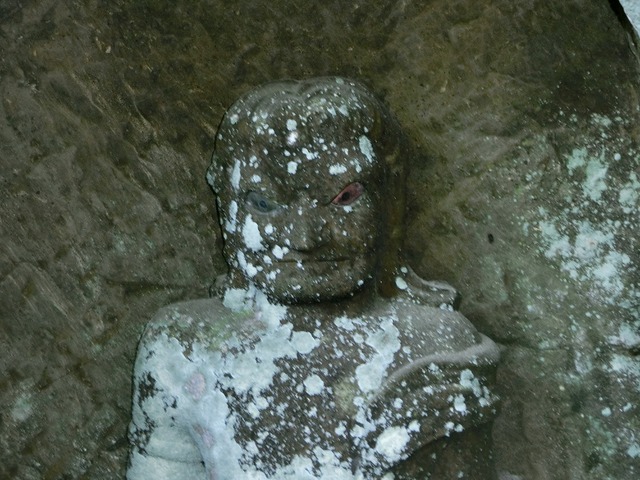 「鋸山日本寺」往路38（あせかき不動の顔）201809