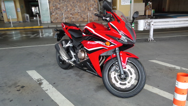 雨天のCBR400R納車！