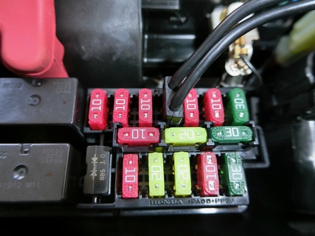 CBR1000RRグリップヒーター取付08