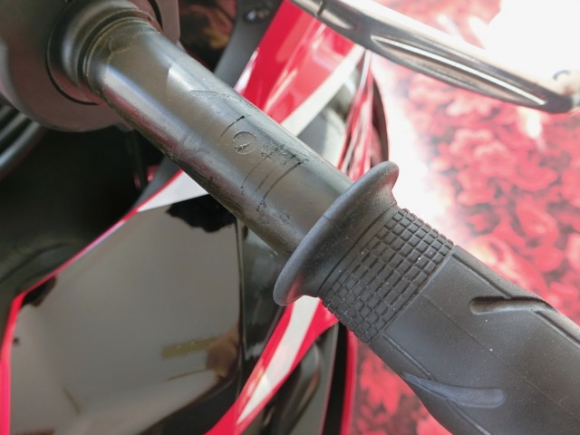 CBR1000RRグリップヒーター取付15