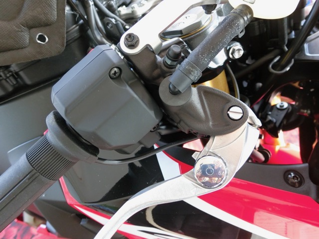 CBR1000RRグリップヒーター取付19