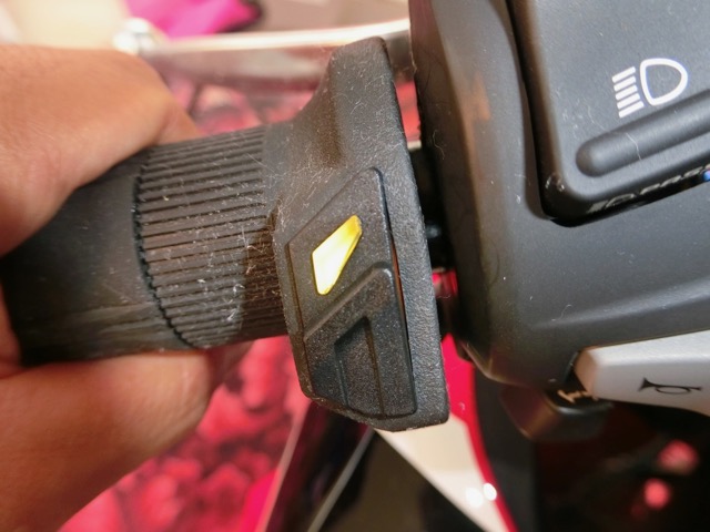 CBR1000RRグリップヒーター取付23