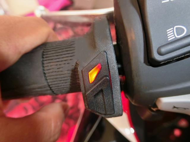 冬も快適ライディング「グリップヒーター」装着！